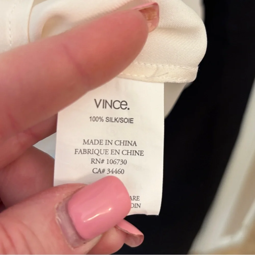 Vince 100% Silk Cream Women's LS Blouse Size Medium RN #106730 Oversized - Picture 4 of 8